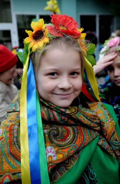 Een Meisje Tijdens Viering Van Maslenitsa Kiev Februari 2017 — Stockfoto