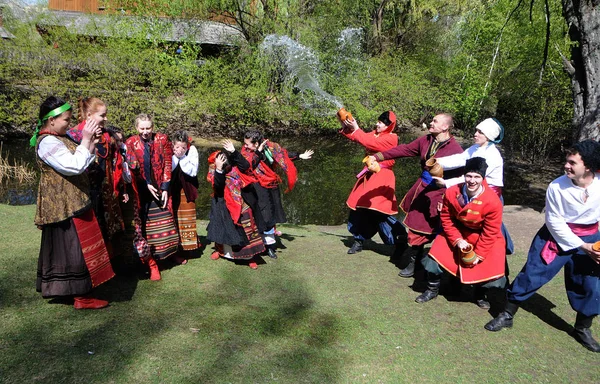 Feiertag Obliwaja Montag Mamayeva Sloboda Kijew April 2017 — Stockfoto