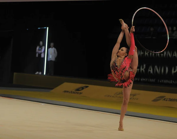 Gymnasta Provádí Během Mezinárodních Soutěží Rytmické Gymnastice Grand Prix Deryugina — Stock fotografie