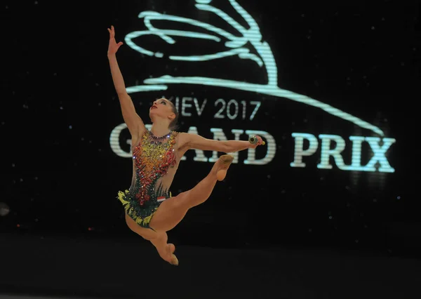 Gymnasta Provádí Během Mezinárodních Soutěží Rytmické Gymnastice Grand Prix Deryugina — Stock fotografie