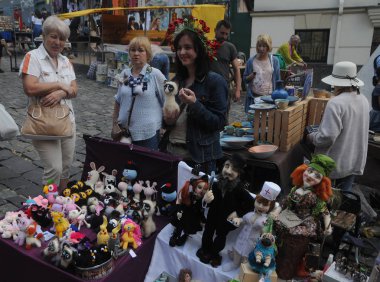 Kiev Günü kutlamaları andriyivsky iniş fuarı, Kiev, Mayıs 25, 2019