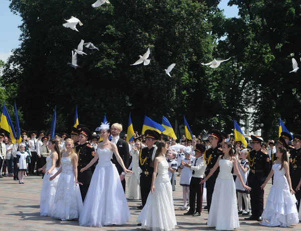 Kadetter Semestern Examen För Den Första Ukrainska Kadett Skolbarn Kiev — Stockfoto