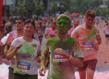 Renk Run Kyiv renk Run katılımcılar-2019 Kiev, 2 Haziran 2019. 