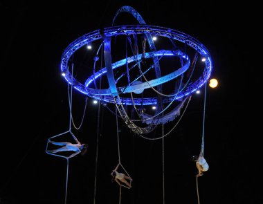 Fransız Bahar Festivali kapsamında Kiev'deki Sofya Meydanı'nda Galileo Circus Show