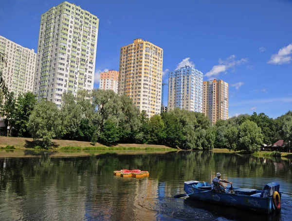 Cama Flores Água Victory Park Kiev Julho 2017 — Fotografia de Stock