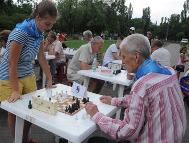 Kiev 'deki Aurora Park' ta Uluslararası Satranç Günü 'nde satranç turnuvası, 07 / 21 / 2017