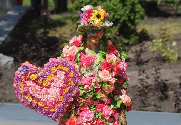 Živé Sochařství Při Zahájení Výstavy Květin Mult Land Song Festivalu — Stock fotografie