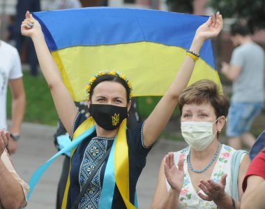 24 Ağustos 2020 'de Ukrayna' nın bağımsızlığının 29. yıldönümü münasebetiyle Kiev 'de savunma yürüyüşü