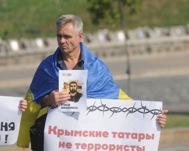 16 Eylül 2020 'de Kiev' de Bakhchisarai davasındaki siyasi tutukluları destekleme eylemine katılanlar:.