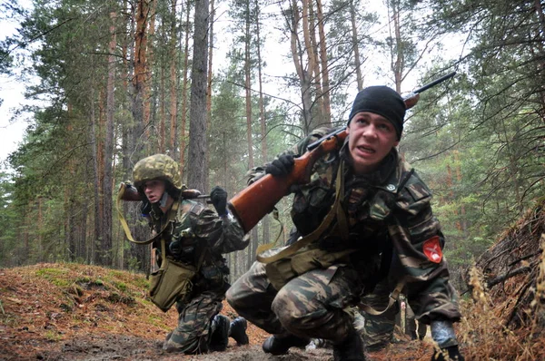 Formación Jóvenes Cadetes Para Servicio Militar —  Fotos de Stock