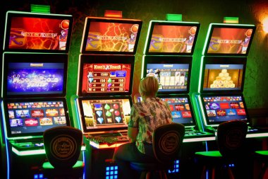 Parlayan Casino Slot Machine