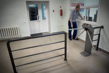 Barnaul, Rusya Federasyonu-Mayıs 29, 2018. Gözaltı merkezine suçluların