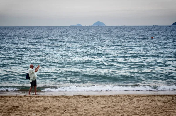 Nha Trang Vietnam Oktober 2018 Vacationers Staden Beach — Stockfoto