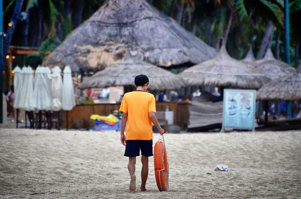 ニャチャン ベトナム 市内のビーチに 2018 Vacationers — ストック写真