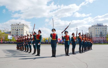 Barnaul, Rusya Federasyonu-9 Mayıs zafer günü Dünya Savaşı'nda onuruna 2018.military geçit töreni