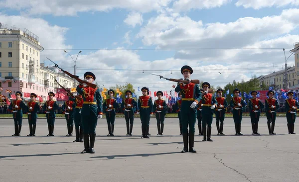 Barnaul Russland Mai 2018 Militärparade Ehren Des Sieges Zweiten Weltkrieg — Stockfoto