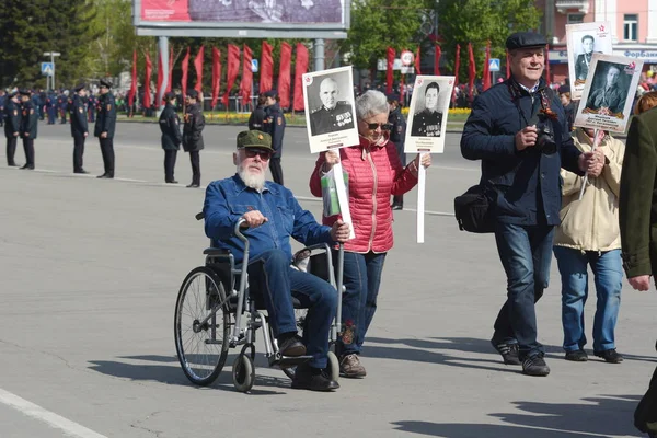 Barnaul Rusya Federasyonu Mayıs 2018 Eylem Ölümsüz Alayın Zafer Günü — Stok fotoğraf