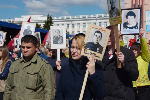 Барнаул Росія Травень 2018 Дія Безсмертний Полку День Перемоги — стокове фото