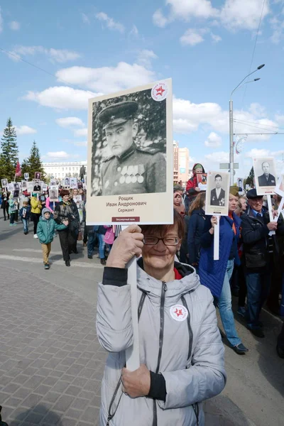 Barnaul Rusia Mayo 2018 Acción Regimiento Inmortal Día Victoria — Foto de Stock