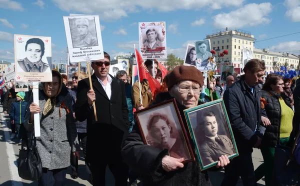 Barnaul Rusia Mayo 2018 Acción Regimiento Inmortal Día Victoria — Foto de Stock