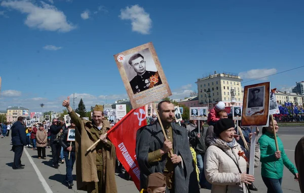 Barnaul Rusia Mayo 2018 Acción Regimiento Inmortal Día Victoria — Foto de Stock