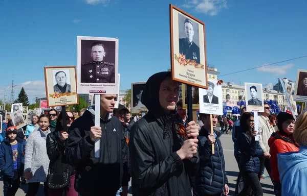 Barnaul Rusia Mayo 2018 Acción Regimiento Inmortal Día Victoria — Foto de Stock