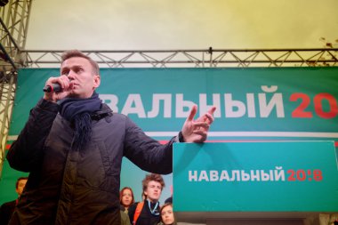 Novosibirsk, Rusya Federasyonu-Ekim 3, 2017.Politician Alexei Navalny bir muhalefet mitingi konuşuyor.