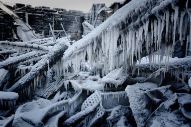 Rusya, Barnaul-Şubat 6, 2018. İtfaiye ve kurtarma ekipleri savaş Müzesi'nde bir yangın söndürmek