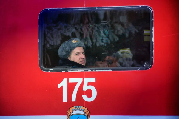 Oroszország Barnaul Február 2018 Tűzoltók Mentők Eloltani Tüzet Háború Múzeuma — Stock Fotó