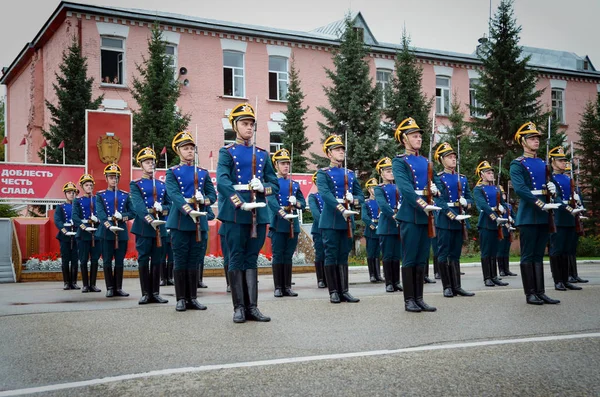 莫斯科 俄罗斯 2008年6月12日 总统团士兵游行和练习射击 — 图库照片