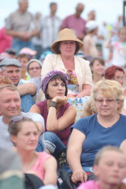 Srostki, Rusya Federasyonu-Temmuz 25, 2018.Spectators izle Shukshin film festivali gösteri