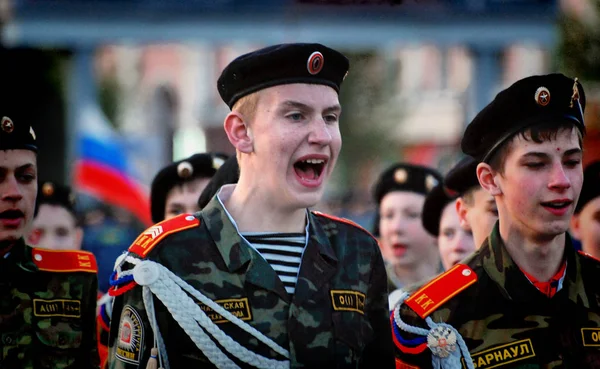 Barnaul Rusia Mayo 2015 Cadetes Rusos Uniforme Marchan Desfile — Foto de Stock