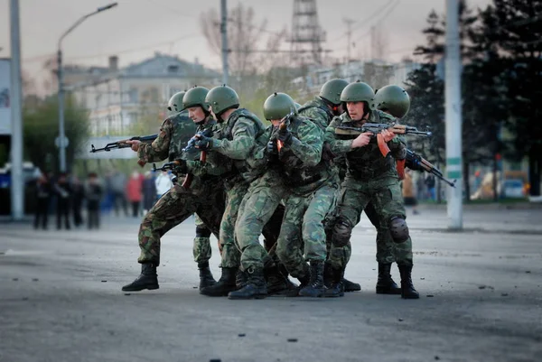 Barnauł Altai Krai Maja 2014 Grupa Żołnierzy Sił Specjalnych Szkoleni — Zdjęcie stockowe