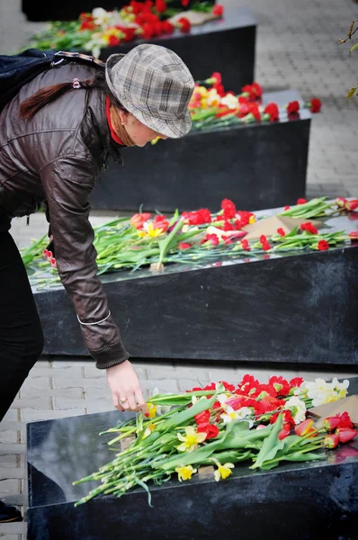 Barnaul Rússia Maio 2017 Colocar Flores Memorial Vítimas Segunda Guerra — Fotografia de Stock