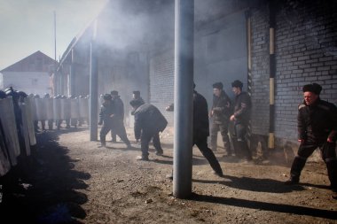 Novoaltaysk, Rusya-10 Nisan 2019. rehinelerin serbest bırakılması için ceza kolonisinde öğretiler