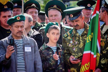 Barnaul,Rusya-28 Mayıs 2019.Sınır Muhafızları Günü'nü kutlayan eski askerler