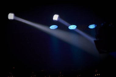 Tiyatro sahnesinde Aydınlatma fenerler Işık