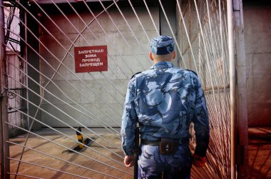 Altay Krai, Rusya-6 Eylül 2019. Bir Rus hapishanesinde gardiyanlar