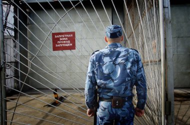 Altay Krai, Rusya-6 Eylül 2019. Bir Rus hapishanesinde gardiyanlar