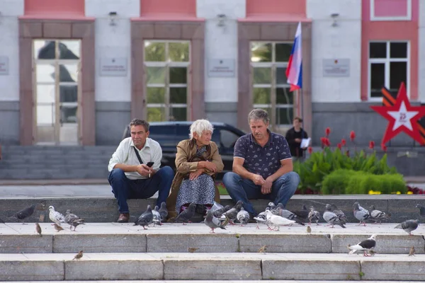 Barnaul Ρωσία Αυγούστου 2020 Διαδήλωση Ανθρώπων Σημαίες Ενάντια Στην Πολιτική — Φωτογραφία Αρχείου