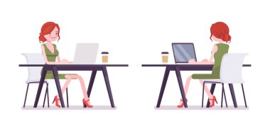 Kadın katip laptop ile çalışma