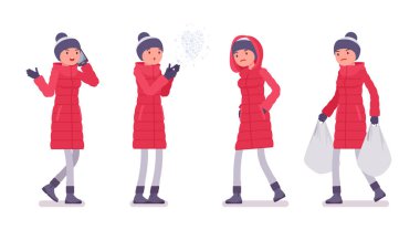 Uzun kırmızı ceket bir sokakta aşağı şık kadın