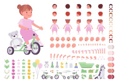 Küçük çocuk, küçük kız oyuncaklarla oynuyor İnşaat seti