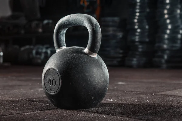 Kettlebell Trénink Tělocvičně — Stock fotografie