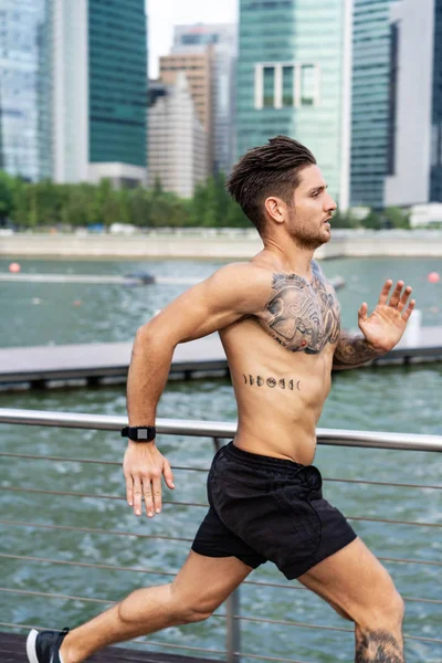 Τρέχοντας άνδρας αθλητής — Φωτογραφία Αρχείου