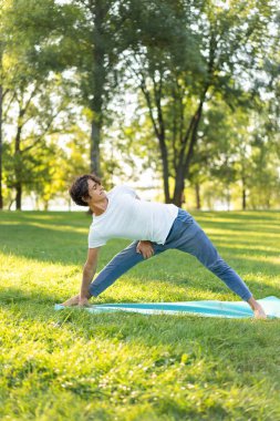 Pratik Yoga Park adam