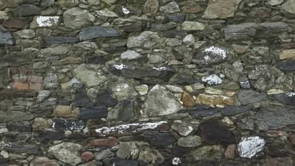 Fragmento Muro Piedra Vieja Pared Está Hecha Piedra Textura Fondo — Vídeo de stock