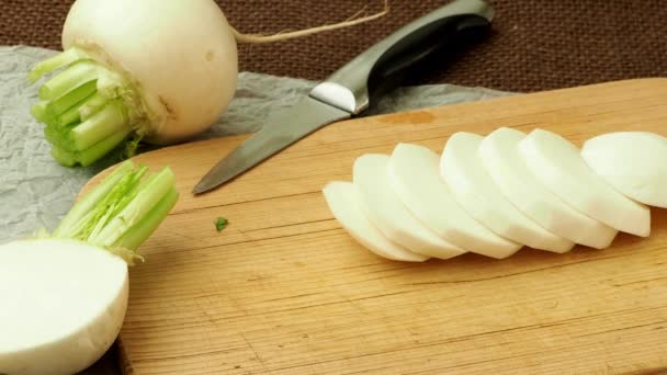 Radice Rapa Vegetale Fresca Bianca Giapponese Ravanello Daikon Affettato — Video Stock