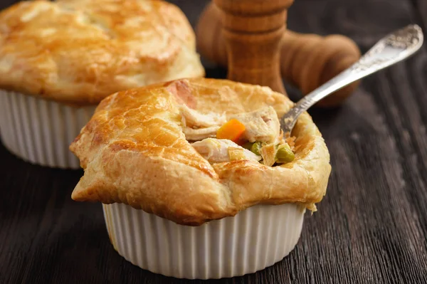 Tarte Poulet Aux Carottes Petits Pois Fromage — Photo