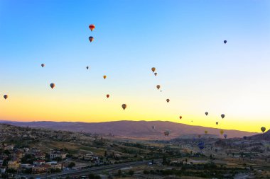 Kapadokya, Türkiye 'de sıcak hava balonları